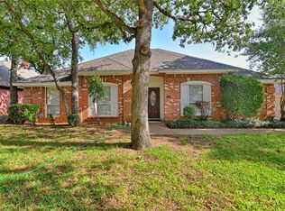 2207 Sand Creek Ct, Arlington, TX 76006