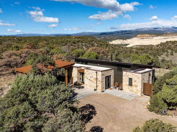 1909 E Long Neck Dr, Boulder, UT 84716
