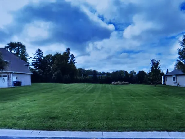 3818 Derry Dr, Saint Joseph, MI 49085