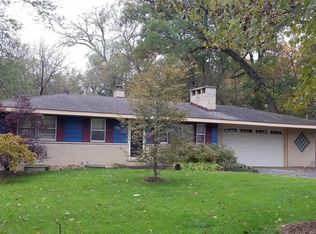 1711 Nish Rd, Crystal Lake, IL 60012