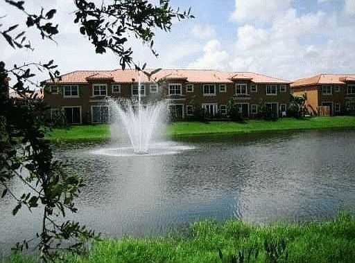 3rd image of 4938 Leeward Ln