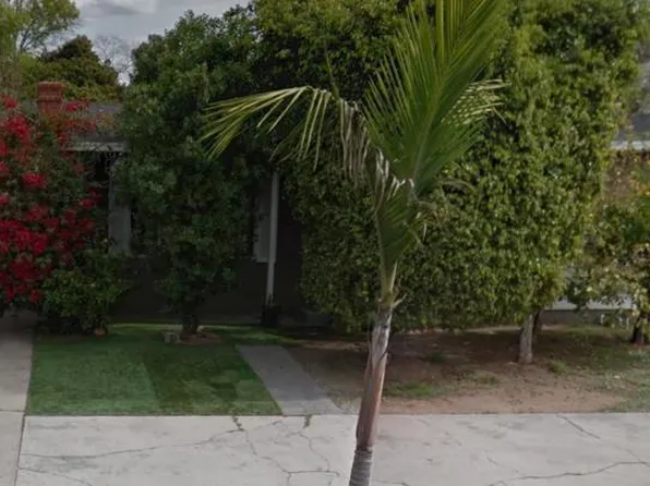 716 Civic Center Dr, Vista, CA 92084