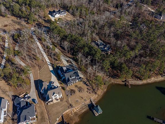 3rd image of 378 Abercrombie Pointe