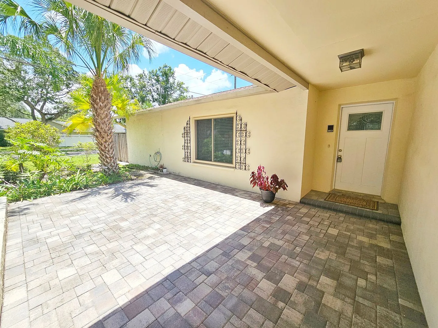 3 Bedroom 2 Bath Home in Safety Harbor — Photo 2