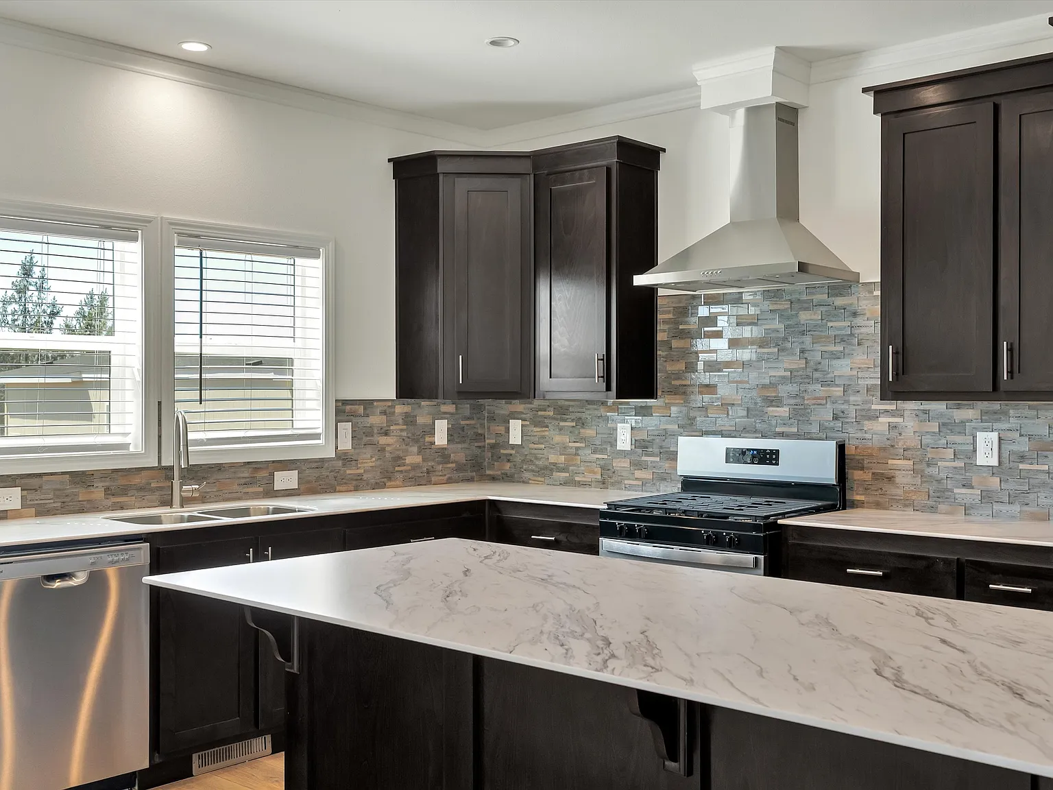 3 bed, 1306 sqft, $1,800 — Photo 4