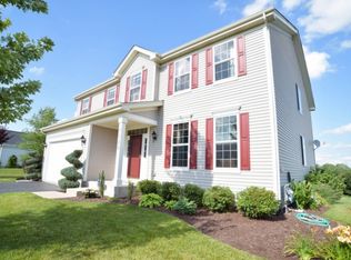 2588 Robert Ln, Montgomery, IL 60538