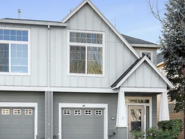 1022 SE Bacarra St, Hillsboro, OR 97123