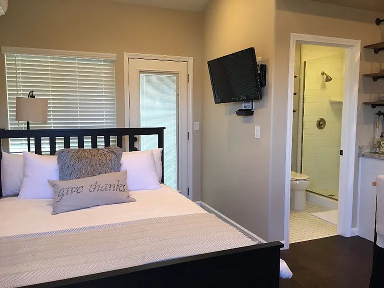 805 Red Cloud Rd #2 — Photo 4