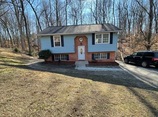 106 Galaxie Dr, Fredericksburg, VA 22407