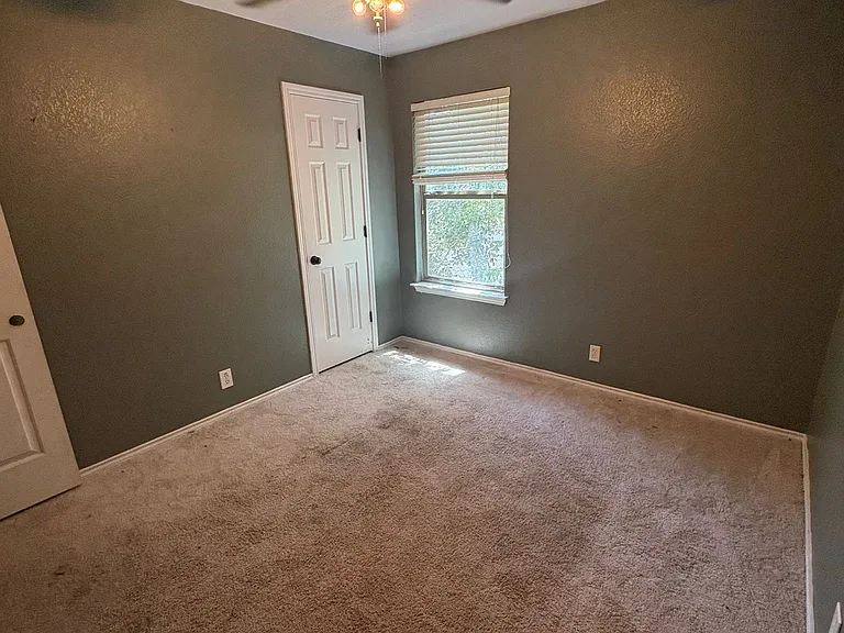 307 Cordero Dr — Photo 2