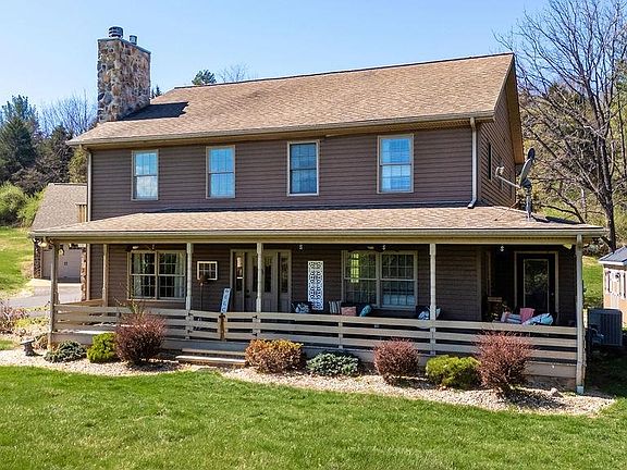 2nd image of 840 Commerce Rd