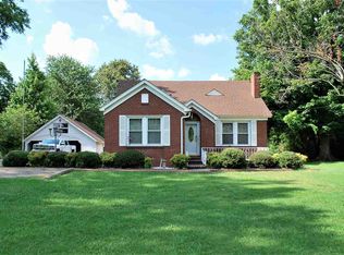 1136 S High St, Trenton, TN 38382