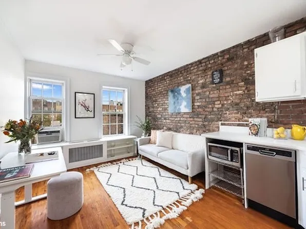 130 Henry St APT 4R, Brooklyn, NY 11201