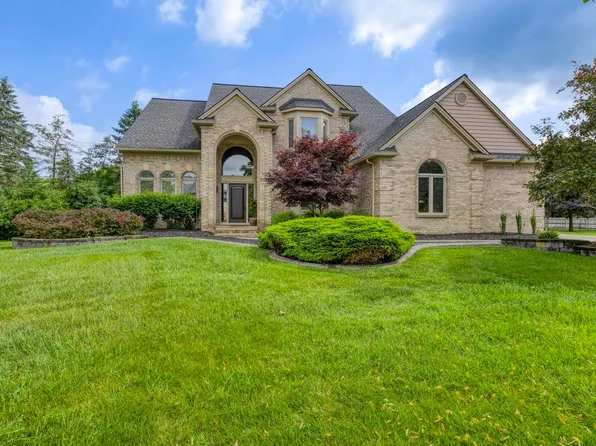 22297 Hazelton Ct, Novi, MI 48374