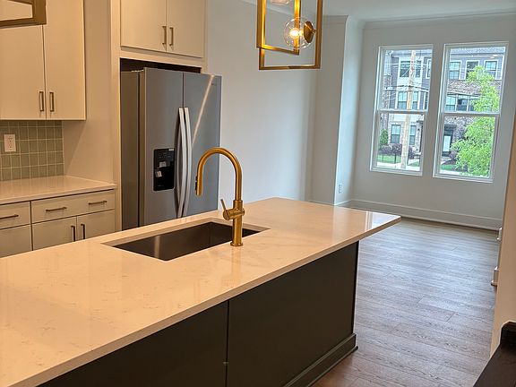 4th image of 3644 S Tryon St