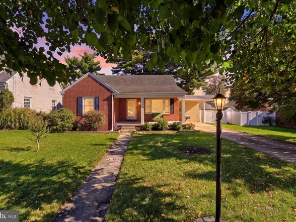 5 Lee St, Hanover, PA 17331