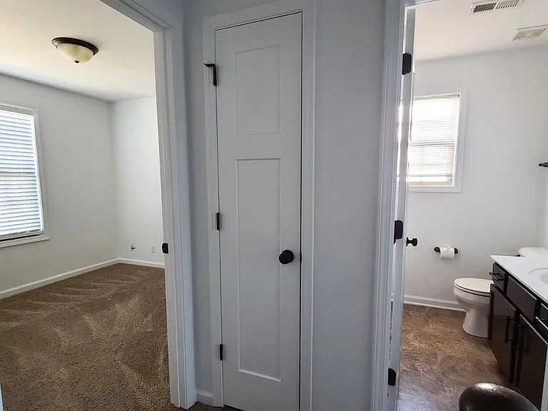 982 Dwight Eisenhower Way — Photo 14