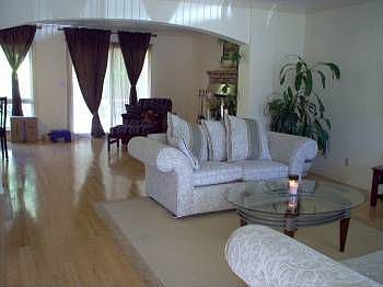 2nd image of 23920 Sunnybank Pl