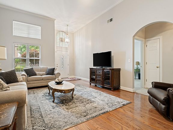 4th image of 4862 Wood Springs Ln