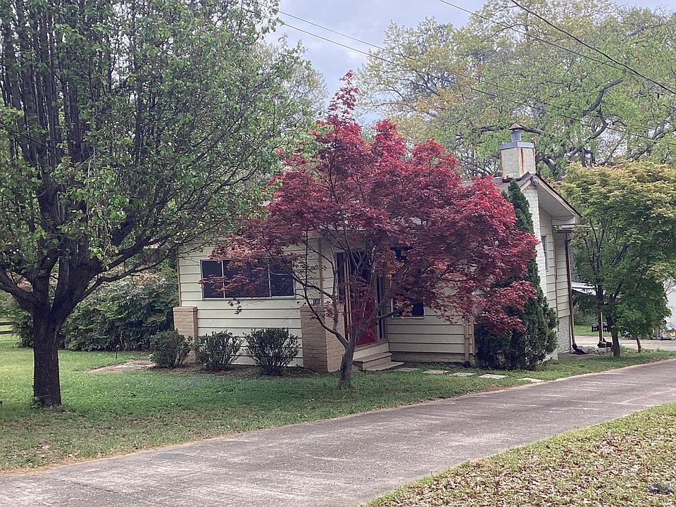 1st image of 130 Forest Rd