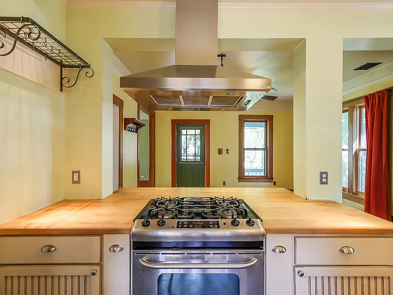 923 S Jefferson St — Photo 11