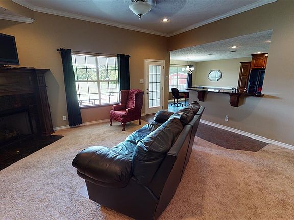 3rd image of 4709 Magee Dr