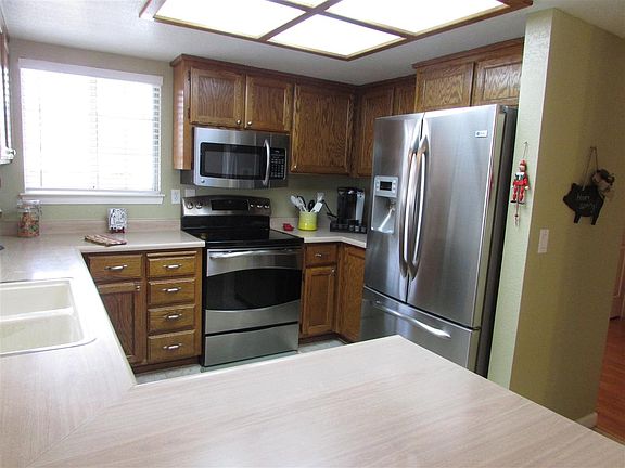 4th image of 1781 Shamrock Cir