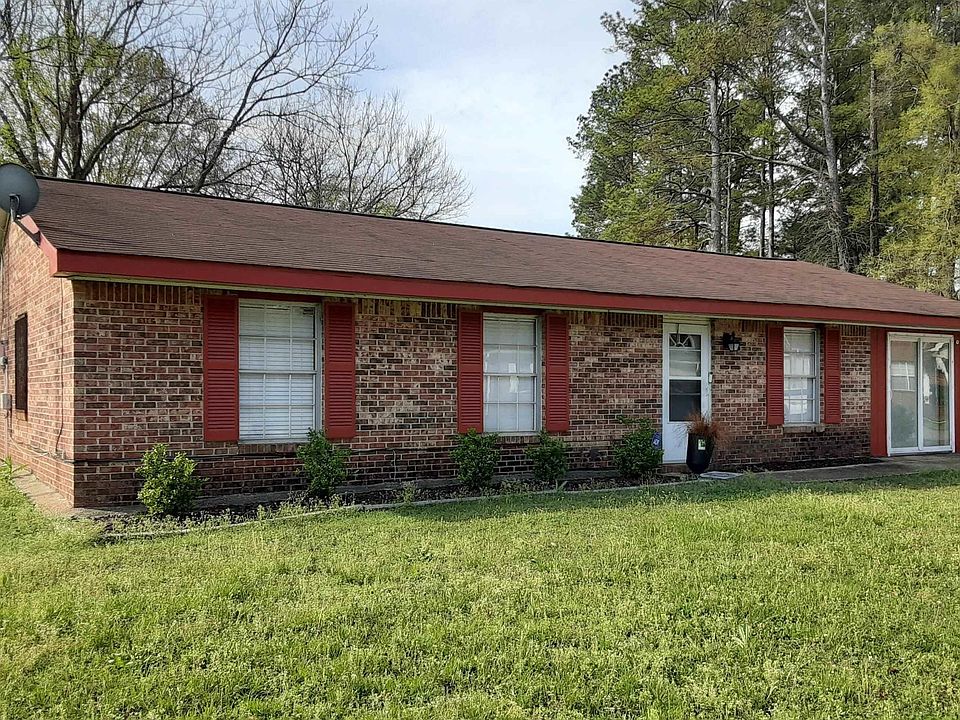 1st image of 32 Carriage House Rd SW