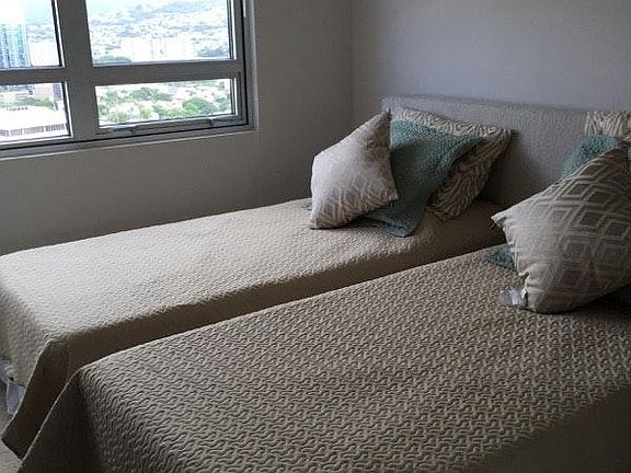 5th image of 801 South St APT 3404