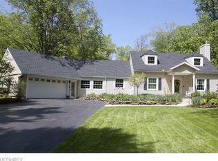 5828 Briarwood Ln, Solon, OH 44139