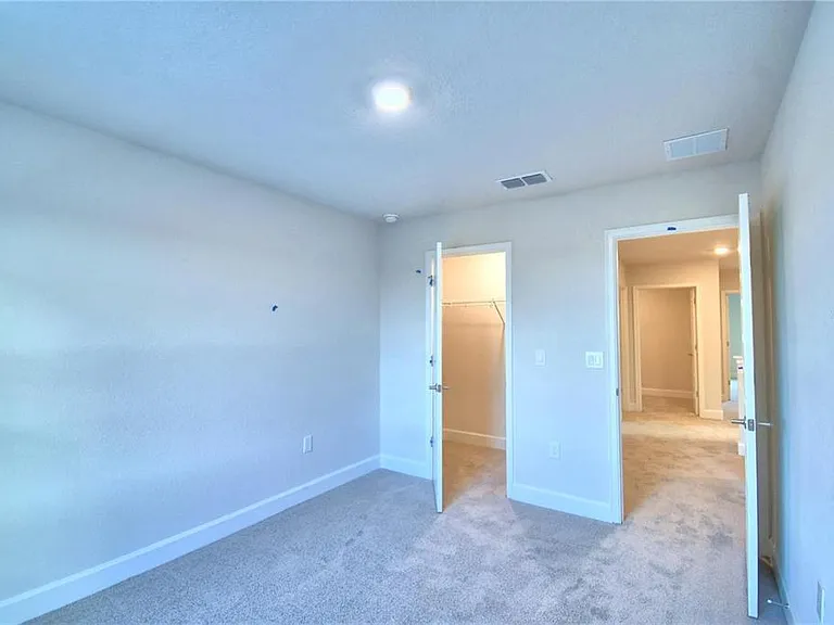 906 Sofia Ln — Photo 20