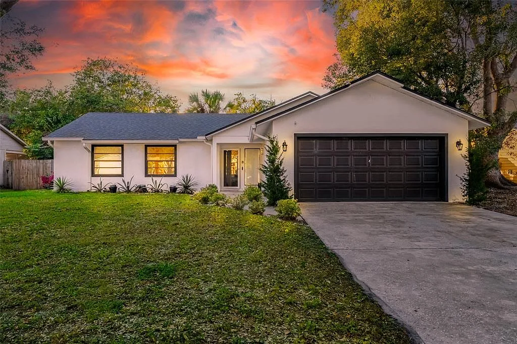 3 bed, 2.0 bath, 1349 sqft, $2,500 — Photo 3