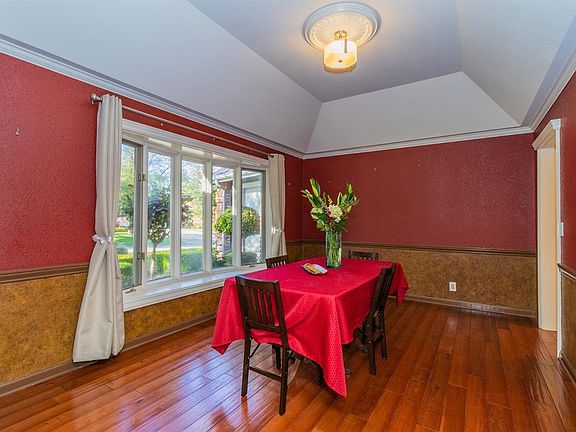 5th image of 456 E Balfour Ave