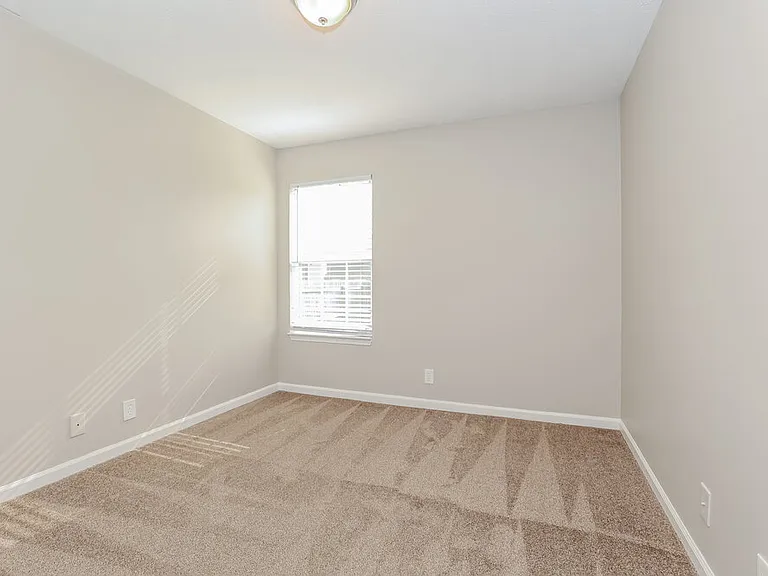 1283 Tiree Dr — Photo 12
