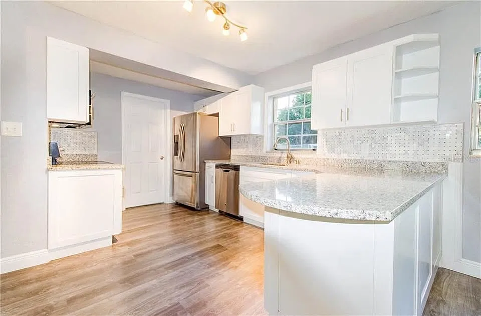 3 bed, 1380 sqft, $2,500 — Photo 4