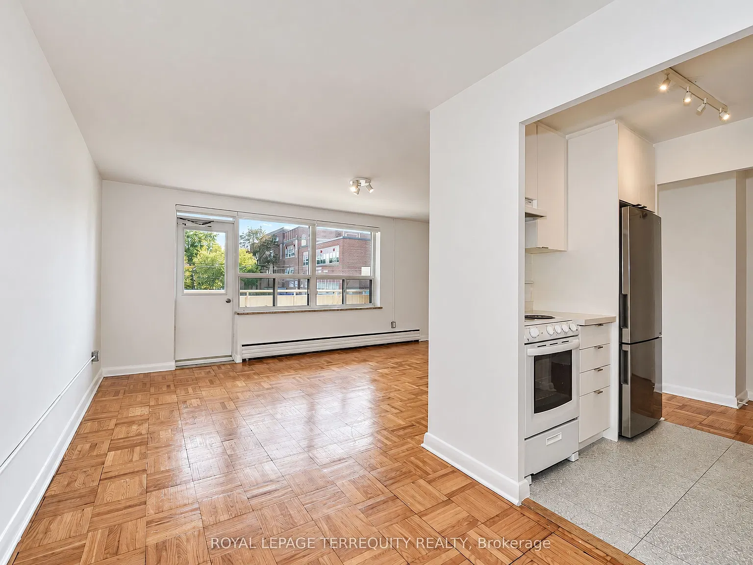 2 bed, $2,300 — Photo 3
