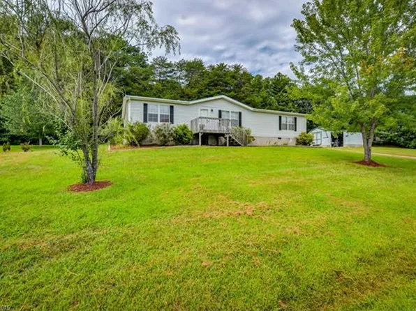 118 Josiah Ln, Hendersonville, NC 28792