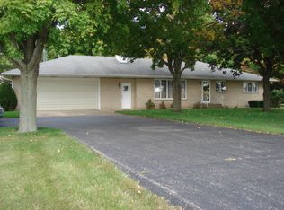 47W544 Stoxen Rd, Hampshire, IL 60140