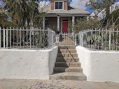 1st image of 621 Upson Dr