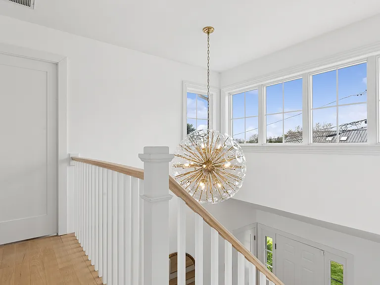 8 Powers Dr — Photo 22