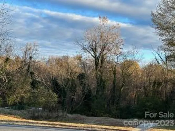 631 S Grove St, Lincolnton, NC 28092