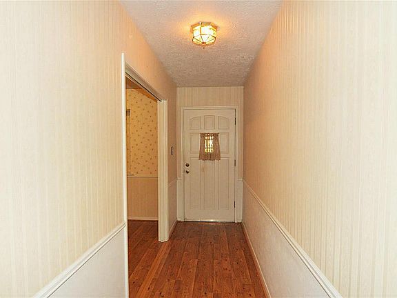 3rd image of 2301 Goodrich St