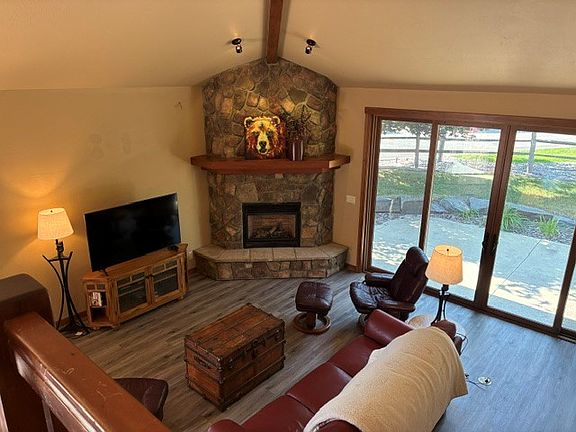 3rd image of 68 Bay Harbor Dr