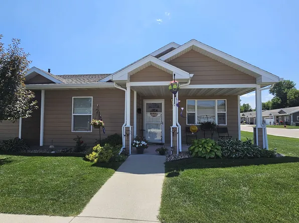 1347 Silverbrook Ln, Spearfish, SD 57783