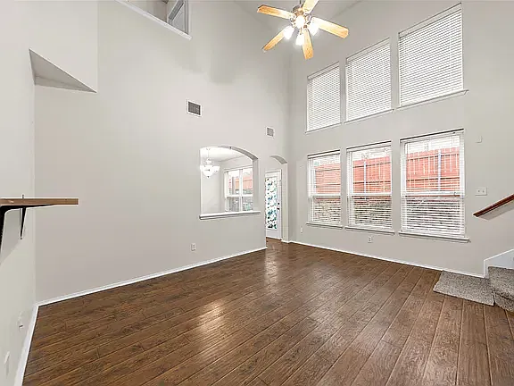 2 bed, 2.5 bath, 1472 sqft, $2,300 — Photo 2