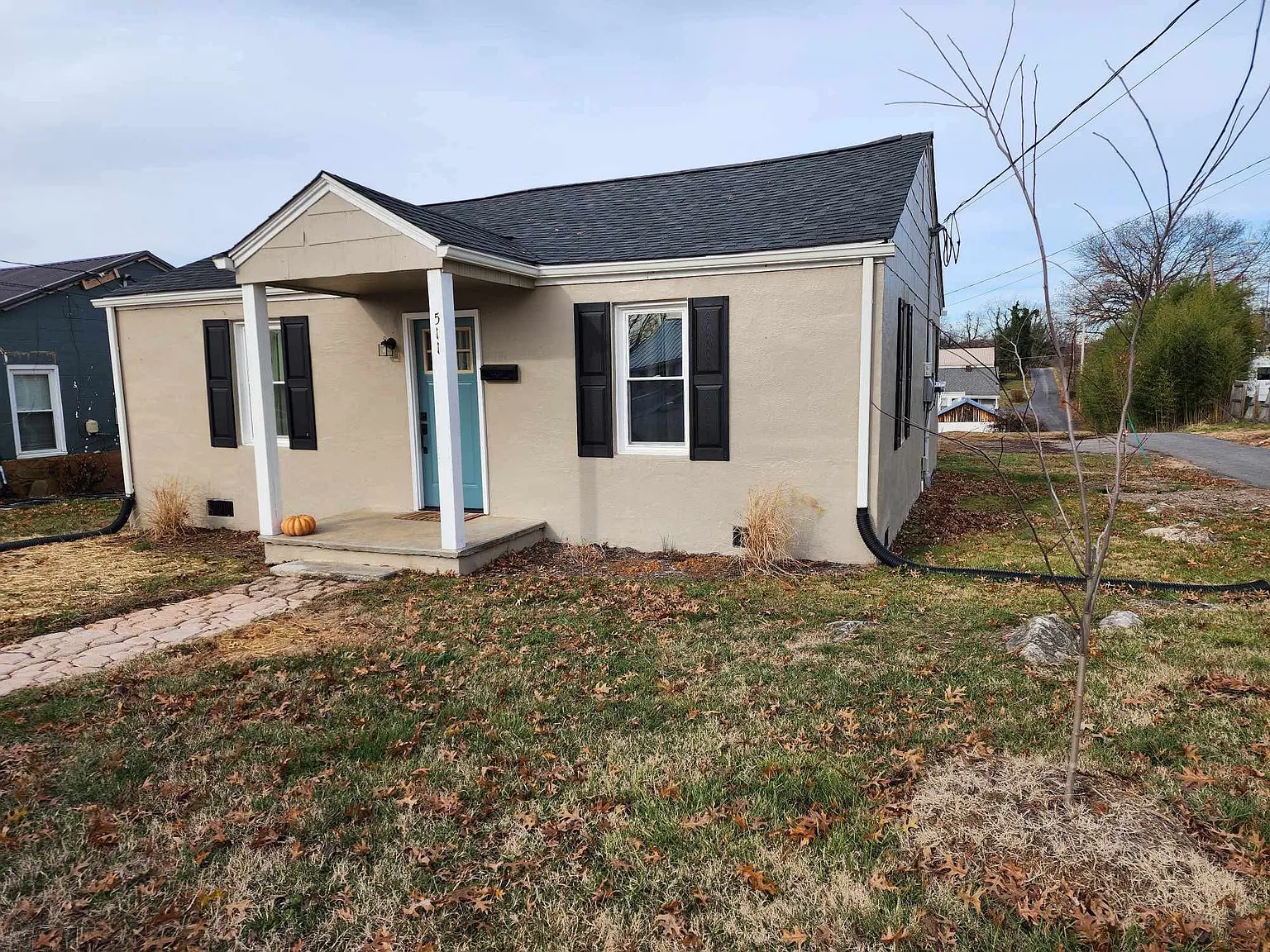 2 bed, 870 sqft, $1,800 — Photo 2