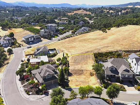 2nd image of 1571 Clear Ridge Drive