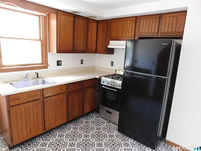 59 Fair St — Photo 2