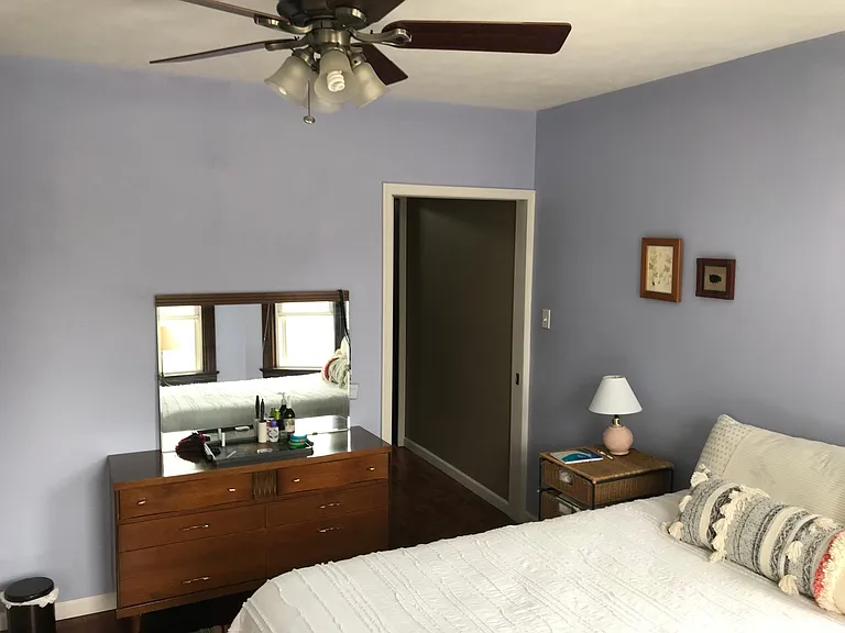 202 Penn St #1 — Photo 8