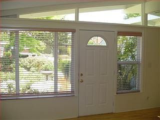 3rd image of 1059 Burntwood Ave